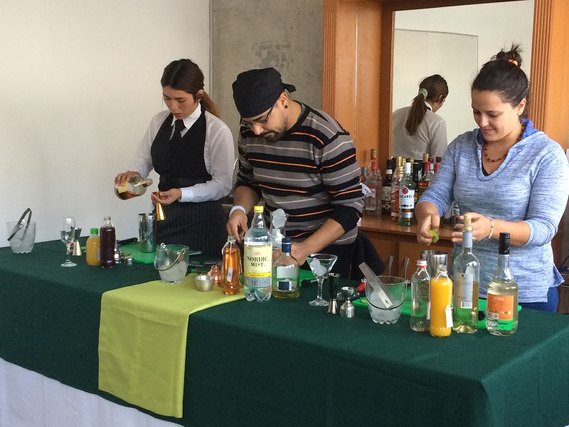 Primer Torneo de Mixología se realiza en Ovalle por día nacional del Pisco