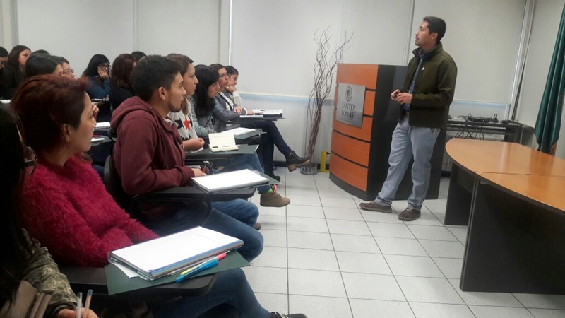 Alumnos y egresados participan de curso sobre IAAS y REAS
