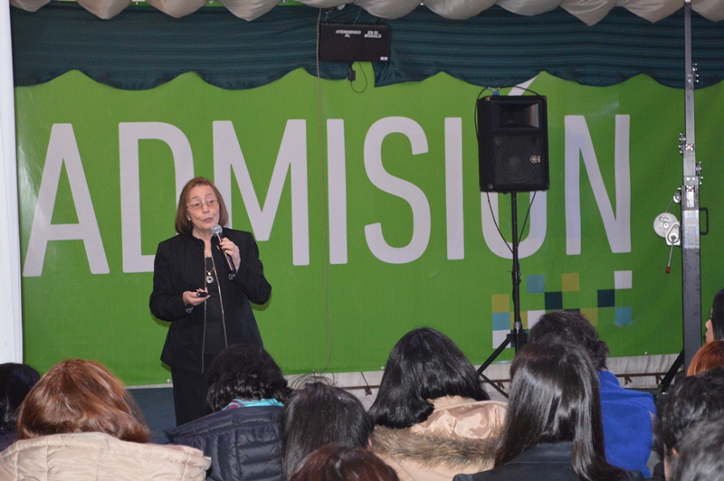 Experta del Mineduc presentó alcances de Decreto 83 en la UST Temuco