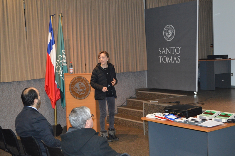 Clase magistral sobre leucemia desarrolló la carrera de Tecnología Médica en la UST 