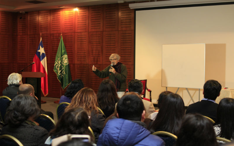 Humberto Maturana: “Pertenecemos a la cultura excluyente, competitiva y eso es lo que tenemos que cambiar"