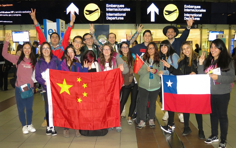 19 estudiantes de todo el país viajaron a China a participar en el Campamento de Verano