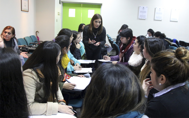 Asesora de Interculturalidad de la JUNJI entregó nuevos lineamientos pedagógicos en taller de planificacion integral