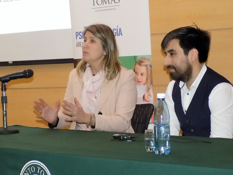 Futuros profesionales de la Psicopedagogía renuevan su vocación con jornada de conferencias