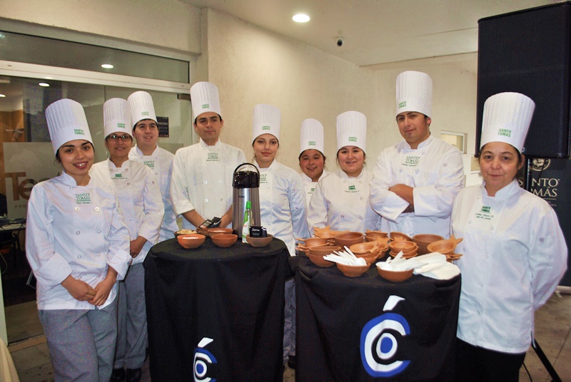 Destacada participación de Santo Tomás en Feria Gastronómica de Curicó