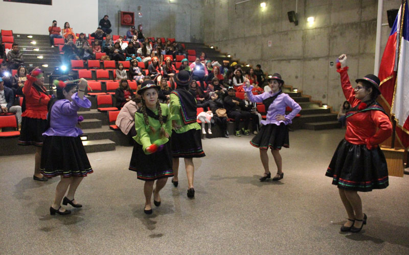 Alumnas de Técnico en Educación Parvularia realizaron presentación artística