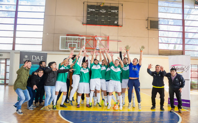 Santo Tomás Los Ángeles se coronó campeón en torneo de futsal interuniversitario