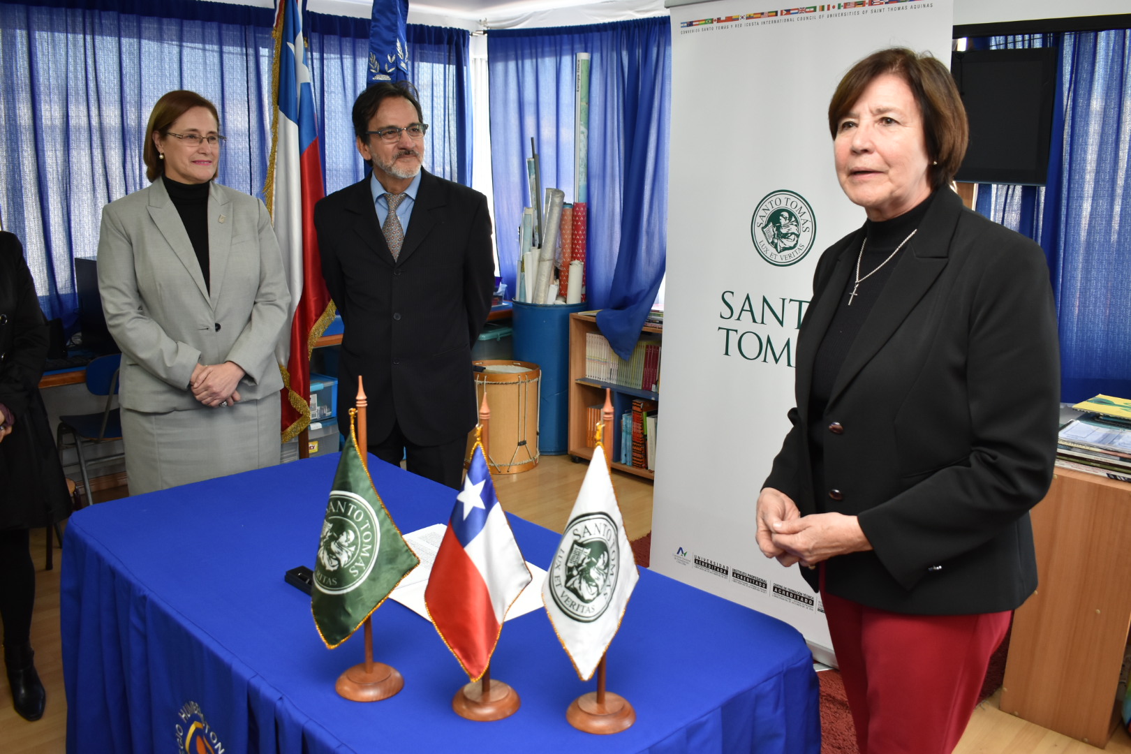 Santo Tomás y colegio Humberstone firman convenio de mutua colaboración