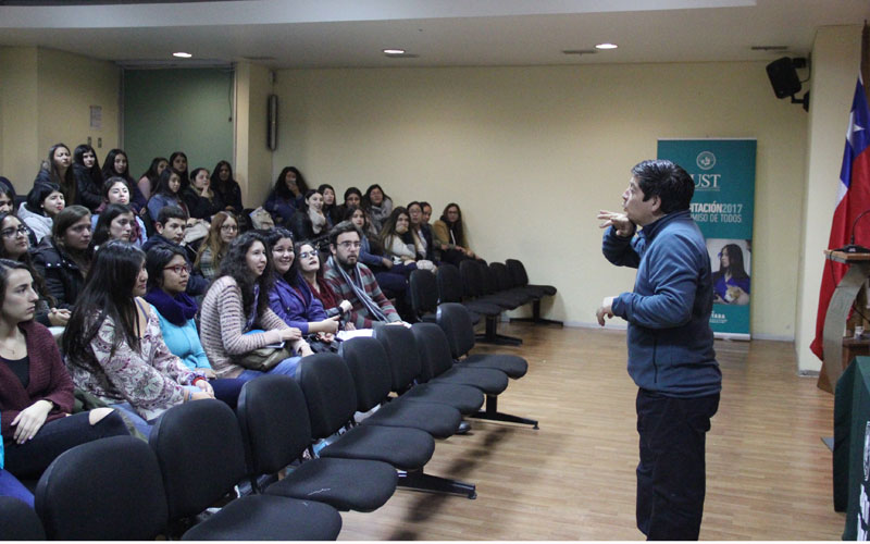 Comunidad educativa fue parte de jornada “Vive la inclusión en Santo Tomás La Serena”