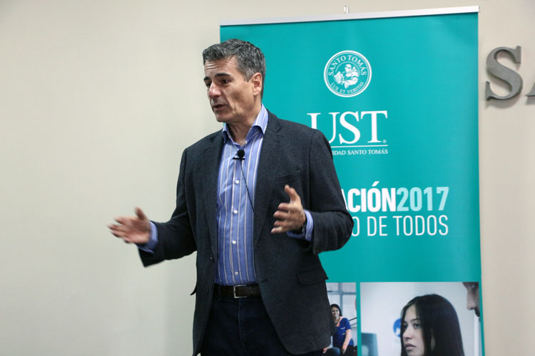 Andrés Velasco en Ciclo de Diálogos Públicos de la UST Talca