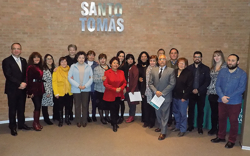 Dirigentes vecinales de Viña del Mar Oriente se capacitan gracias a cursos ofrecidos por Santo Tomás