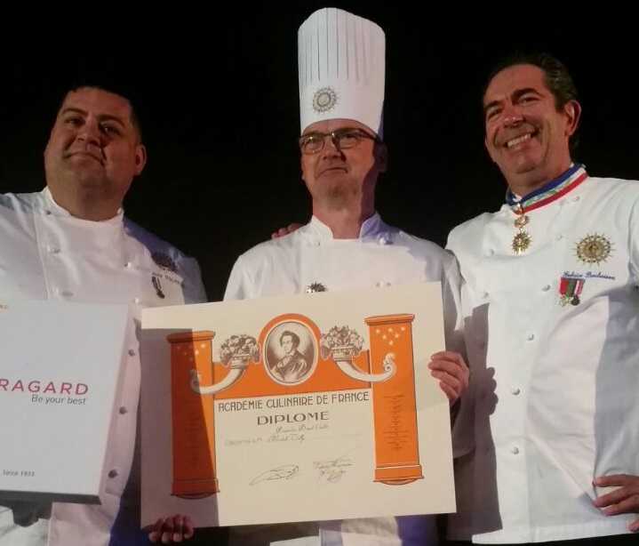 Jefe de carrera es nombrado miembro de Academia Culinaria de Francia