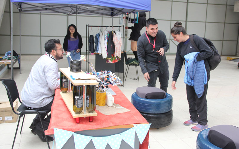 Estudiantes de Relaciones Públicas desarrollaron feria EcoArt