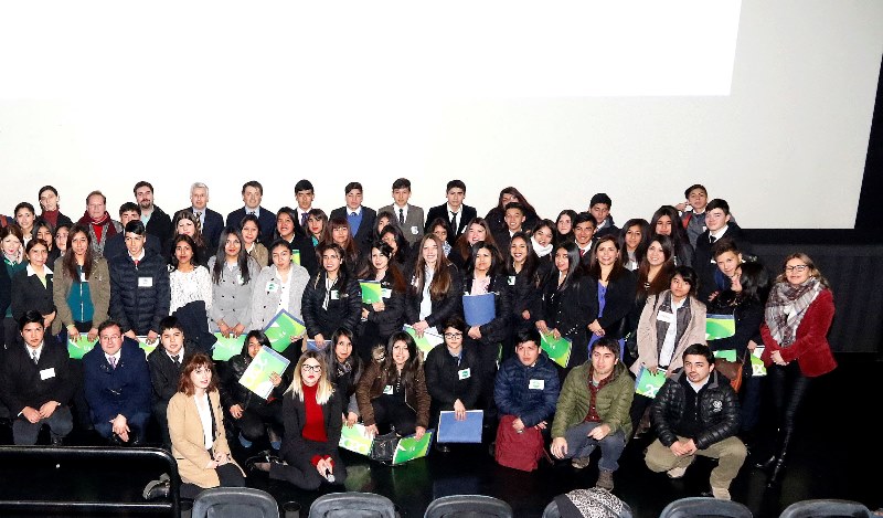 10 jóvenes de Lautaro iniciaron su primera pasantía laboral en Santo Tomás Temuco