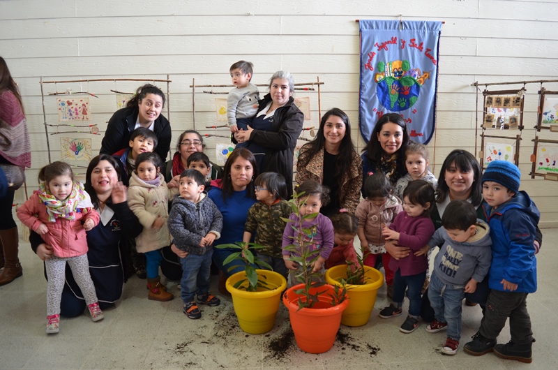 Preescolares presentan su compromiso con el medio ambiente en Santo Tomás Puerto Montt