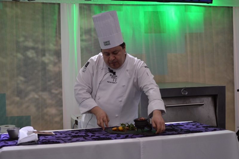 Gastronomía local fue el sello del primer seminario “Sabores y Saberes de La Araucanía 2017” realizado en Santo Tomás Temuco
