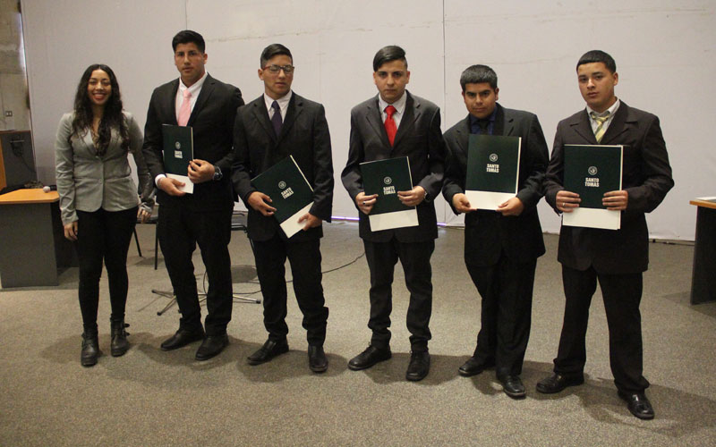 Escuela de Psicología certificó participación de escolares en talleres de inserción laboral
