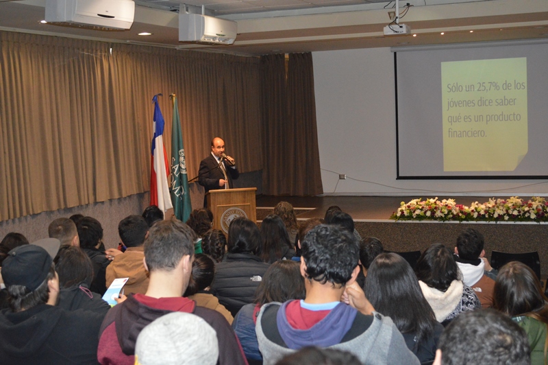 CFT IP Santo Tomás Temuco desarrolló charla técnica sobre educación financiera