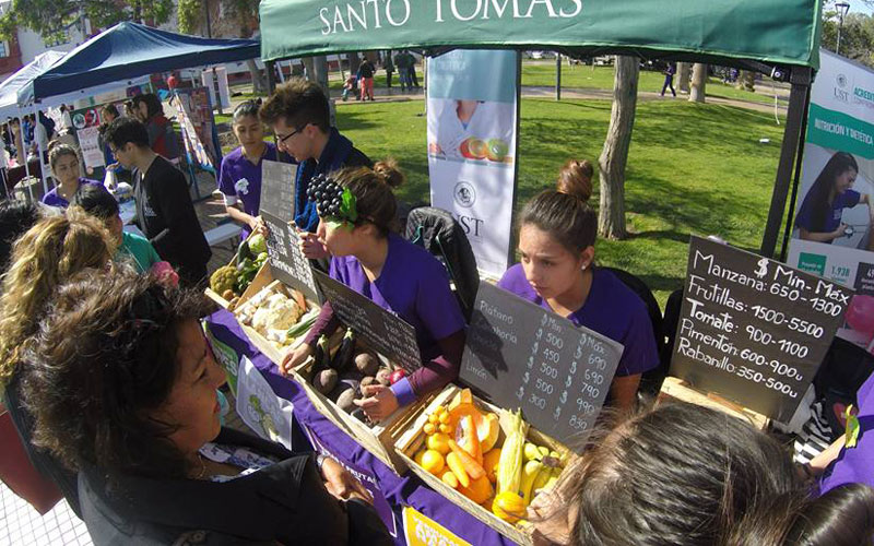 Nutrición y Dietética colaboró en feria educativa del Mes de la prevención del cáncer