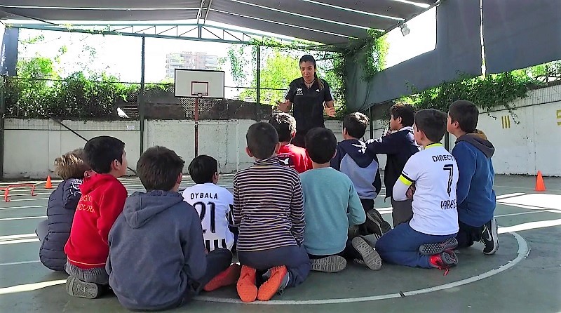 Egresada de Educación Física UST Santiago: "Siempre quise enseñar a través del deporte"