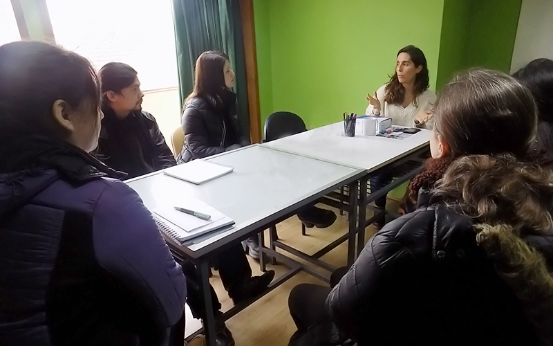 Estudiantes relatan sus experiencias trabajando en equipo multidisciplinario del CAP de Santo Tomás Viña del Mar