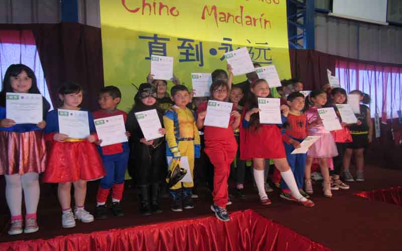 Instituto Confucio UST realiza clases de idioma y cultura china en colegio Canal Beagle