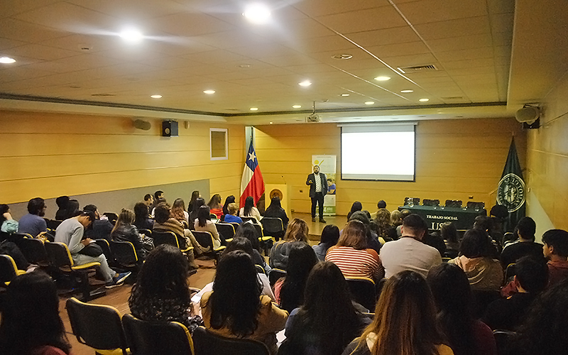 Congreso Universitario de Gerontología y Trabajo Social crece sumando a alumnos de pregrado y representantes de distintas sedes de UST