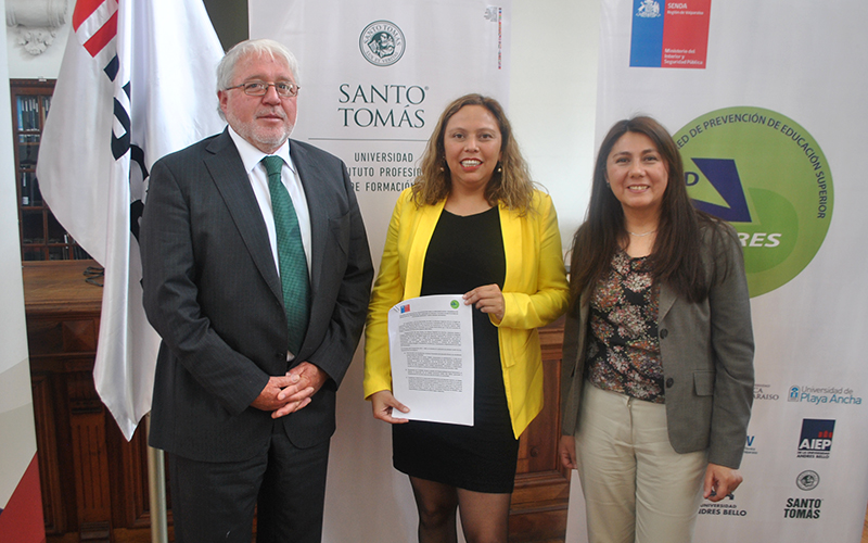Santo Tomás Viña del Mar participa en actualización de convenio entre RedPres y Senda Valparaíso