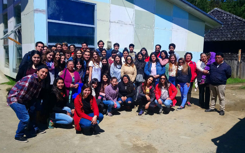 Estudiantes de la UST y Fundación para la Superación de la Pobreza trabajan con organizaciones comunitarias de San Juan de la Costa