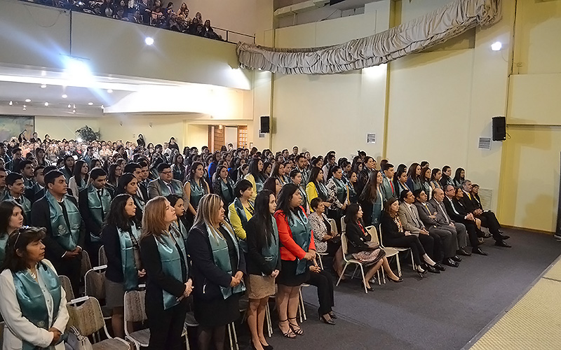Casi 600 nuevos técnicos y profesionales reciben sus títulos y grados en Santo Tomás Viña del Mar