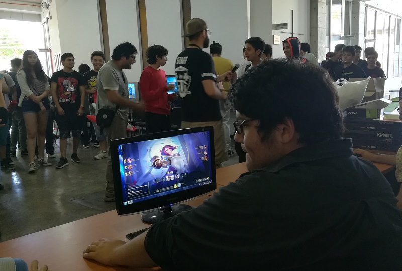 Jóvenes disfrutaron final de torneo del esport League Of Legends en Ovalle