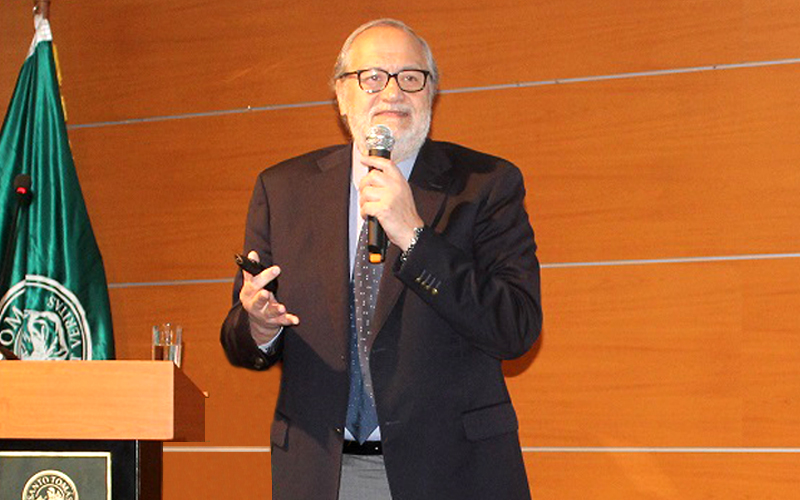 Vicerrector de Investigación y Postgrado: “Estamos convencidos que la investigación en el pregrado es relevante”