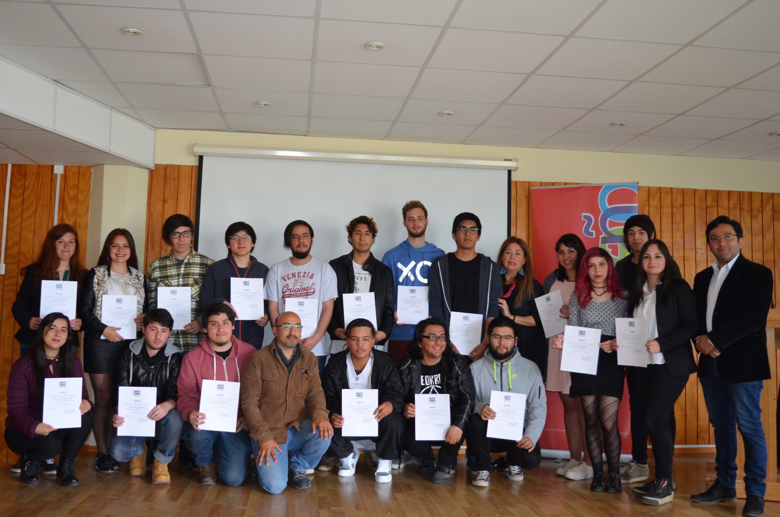 Estudiantes de Diseño Gráfico de Santo Tomás certificaron sus competencias profesionales