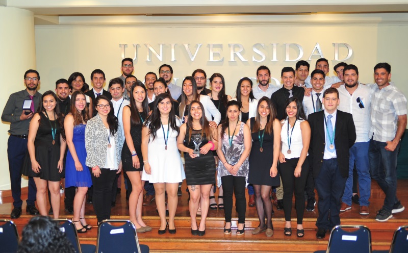 UST Santiago homenajeó a sus deportistas destacados