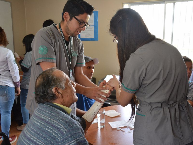 Escuela de Terapia Ocupacional sede Concepción realiza por segundo año operativo de órtesis