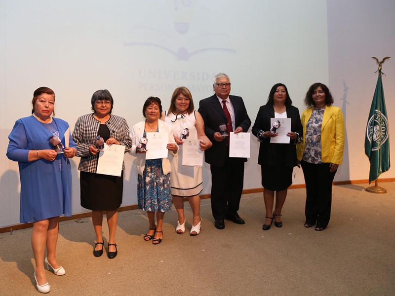 Universidad para Personas Mayores tiene su primera generación de egresados