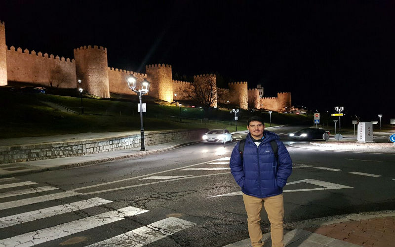 Alumno UST y su pasantía en España: "Como experiencia te permite conocer otras realidades y generar redes que no se permiten acá"