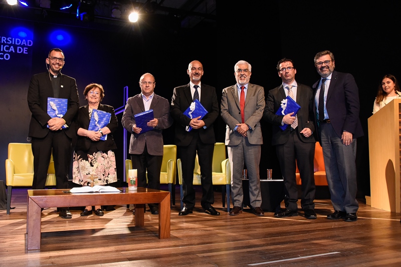 Santo Tomás participó del Conversatorio “A 30 años de la visita de Juan Pablo II, Bienvenido Francisco”