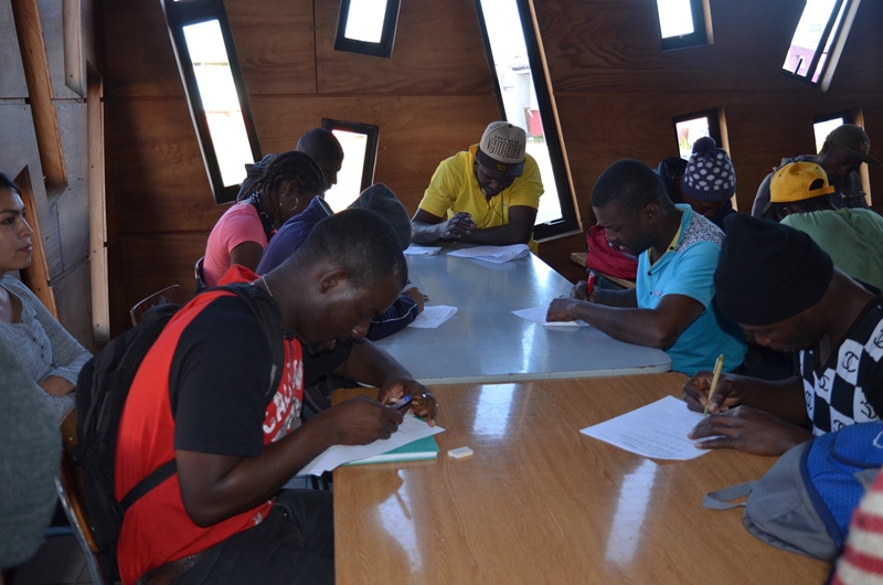 Universidad Santo Tomás de Puerto Montt y Delegación Mirasol certifican a haitianos en su 1° Taller de español para inmigrantes