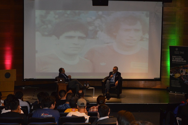Enrique “Kike” Wolff realizó charla motivacional a estudiantes tomasinos