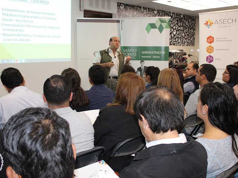 Cerca de 100 personas participaron de exitoso taller de emprendimiento en Antofagasta