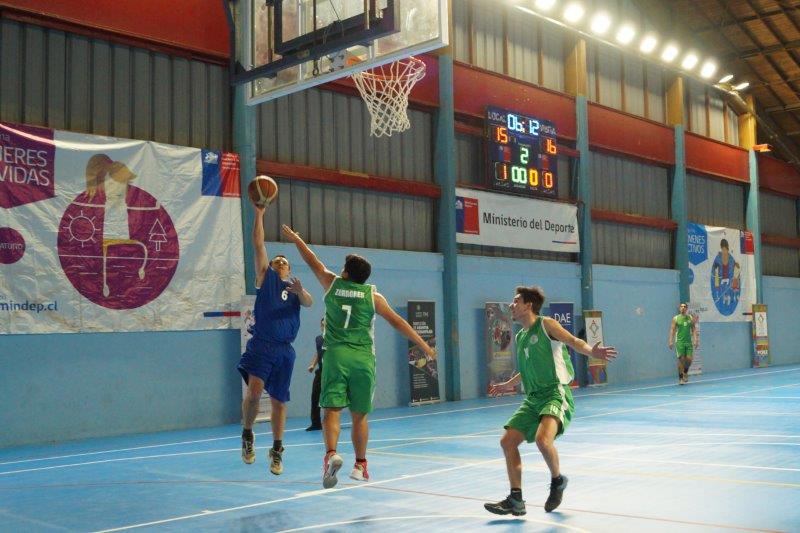 Básquetbol LDES O’Higgins: Santo Tomás se supera y logra su primer triunfo
