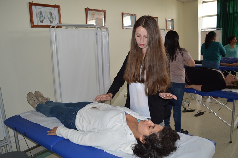 Cursos de Reiki y Reflexología se desarrollaron en Santo Tomás Temuco  