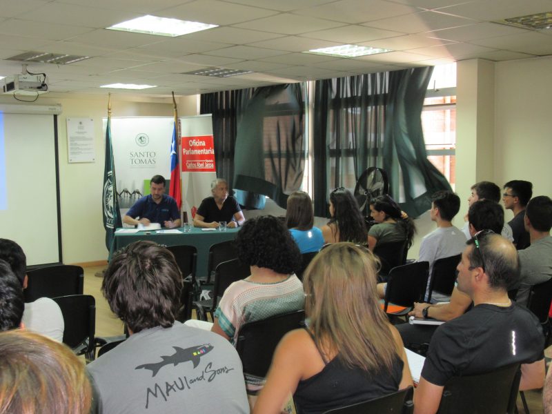 Estudiantes y profesionales de la actividad física participaron en seminario sobre el adulto mayor