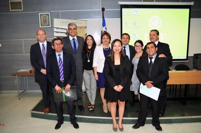 UST Santiago realizó Ceremonia de Titulación de Diplomados y Magíster de Derecho