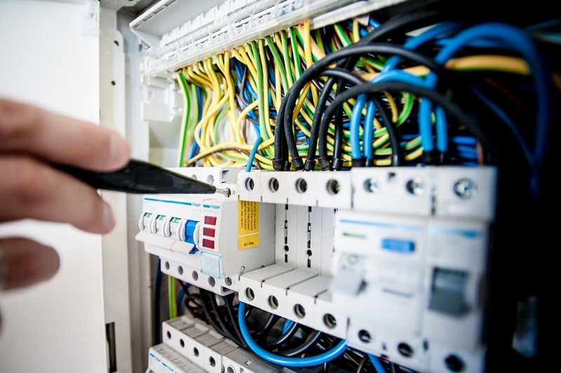 Carreras de Electricidad y Electrónica Industrial se encuentran en proceso de Acreditación
