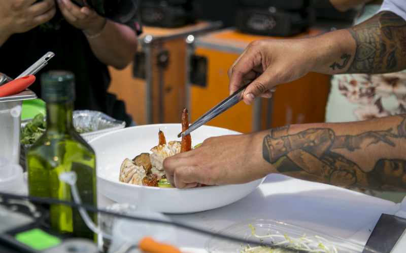 Docentes de Santo Tomás muestran la riqueza gastronómica de Antofagasta en multitudinaria feria