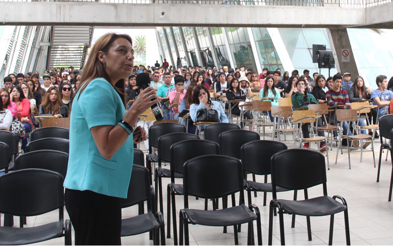 Nuevos estudiantes recibieron bienvenida en Santo Tomás La Serena
