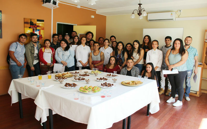 Gastronomía Internacional y Tradicional Chilena recibe a 56 nuevos estudiantes angelinos
