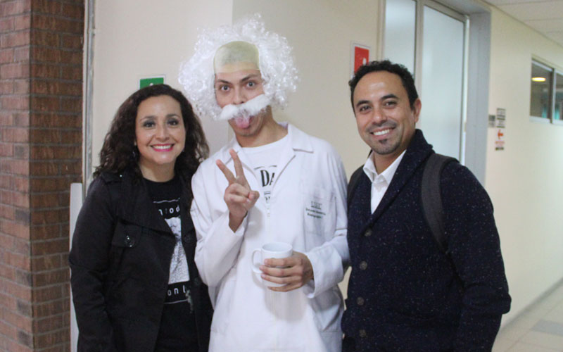 Albert Einstein visitó Santo Tomás La Serena y entregó buenos deseos para el año académico 2018